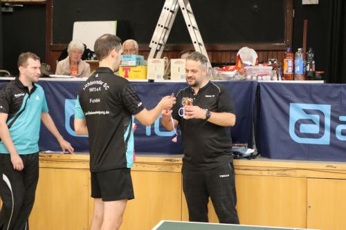 Bei-Dunlop-TTC-in-Schottland-Tag-23-Freundschaftsspiel-Abreise Fotograf Torsten-Thiburra 055