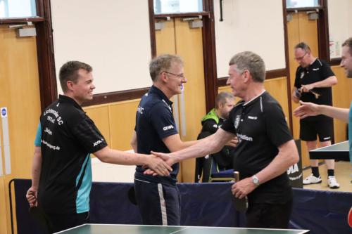 Bei-Dunlop-TTC-in-Schottland-Tag-23-Freundschaftsspiel-Abreise Fotograf Torsten-Thiburra 088